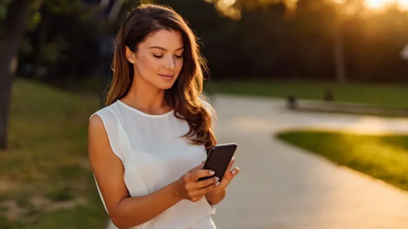 Free things to do in Auckland - Stay connected to the internet for free