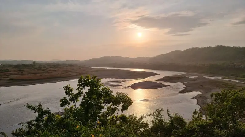 Scenic view of the Al Zorah Nature Reserve in Ajman at sunset, a free natural area to discover.