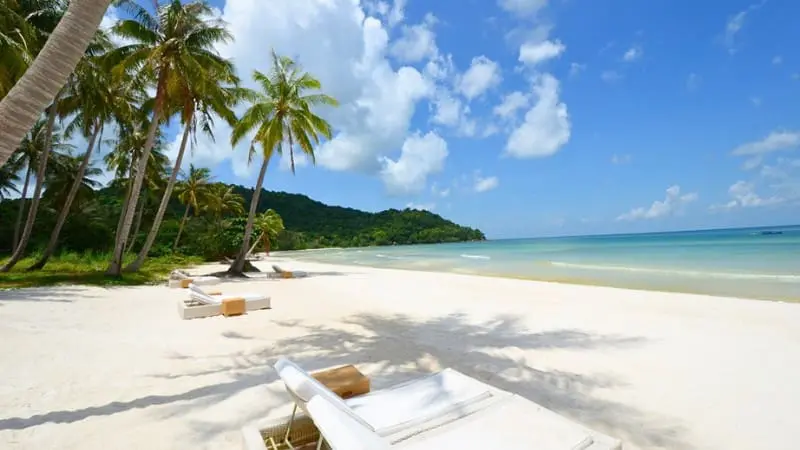 Bai Sao Beach features powdery white sand and stunning turquoise waters, perfect for relaxation.