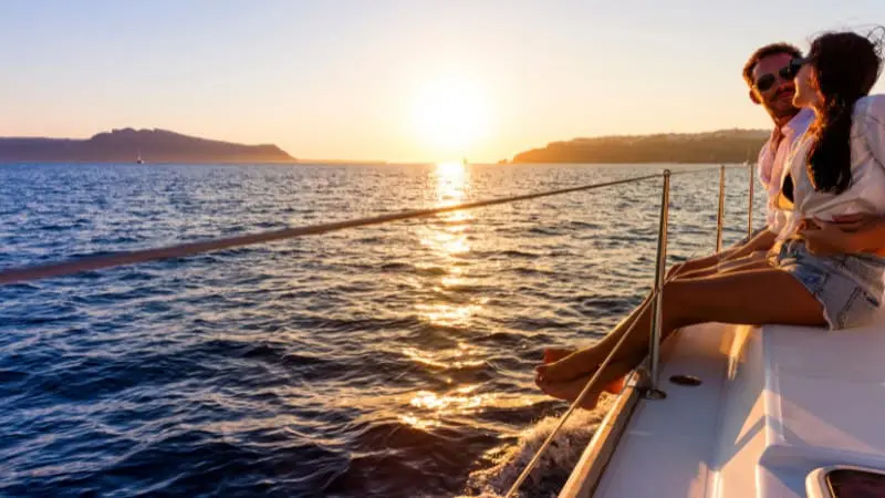 Couples enjoying a romantic sunset cruise in Nashville.