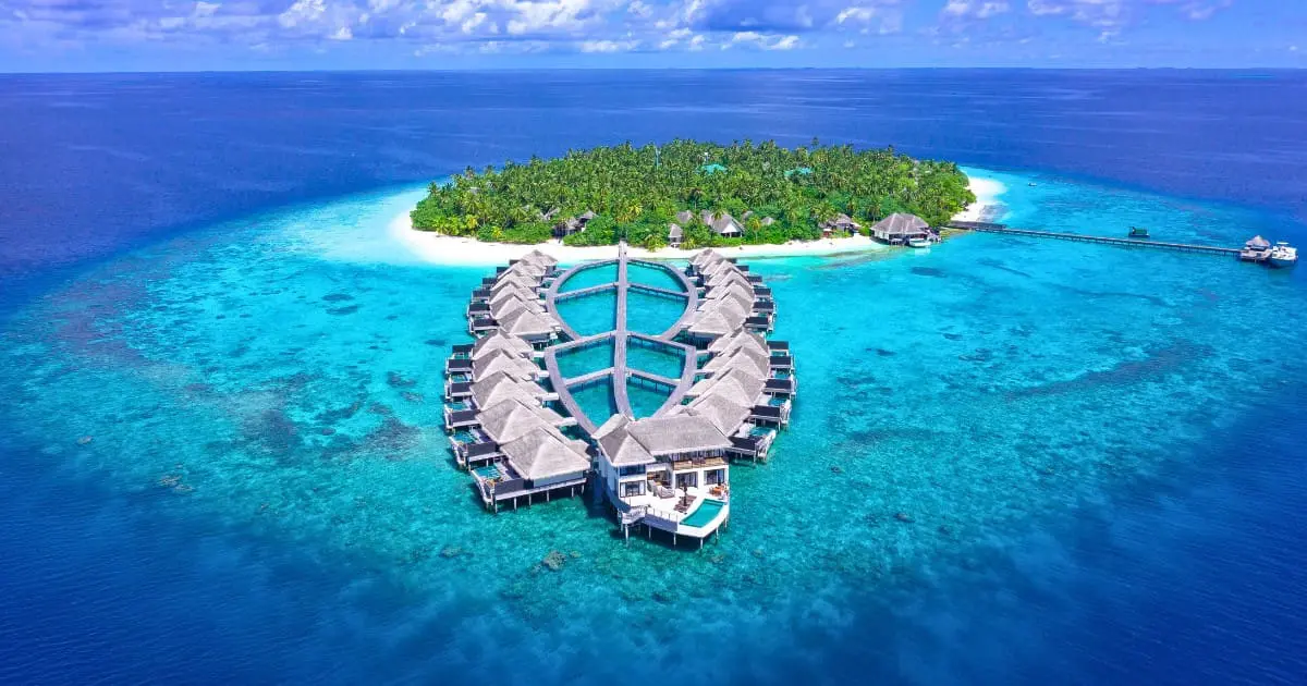 Constance Moofushi resort offers an all-inclusive luxury experience in the Maldives.