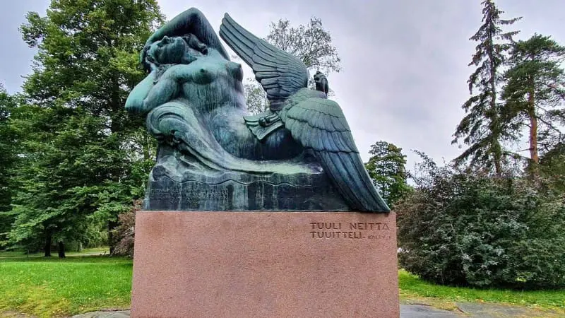 Ilmatar and the Scaup statue near the Sibelius Monument.
