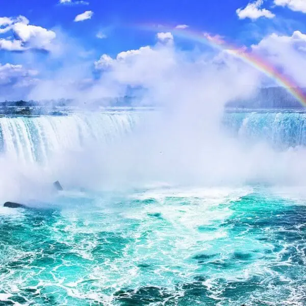 Rainbow over falls highlights your 3 day trip to Niagara Falls.