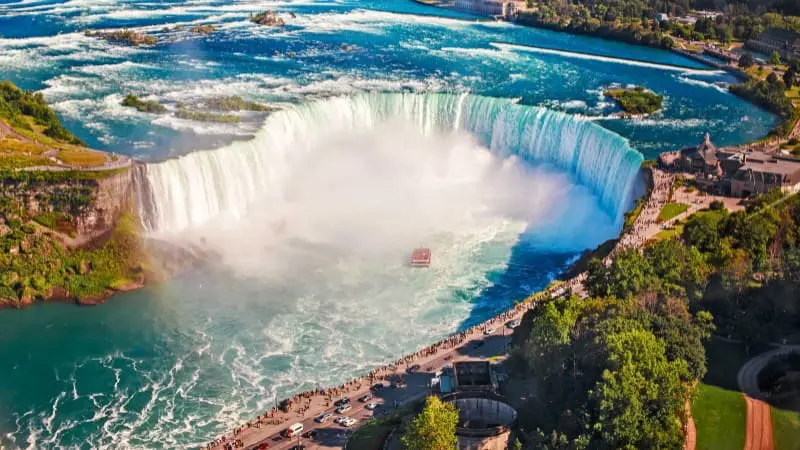 Horseshoe Falls boat tour is a must on 3 day Niagara Falls trip.