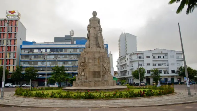Snake Lady Statue in Maputo’s Independence Square is a symbol of freedom.