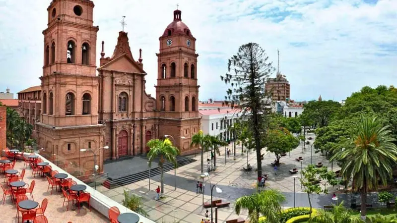 Visit Plaza 24 de Septiembre, the main square in Santa Cruz Bolivia.
