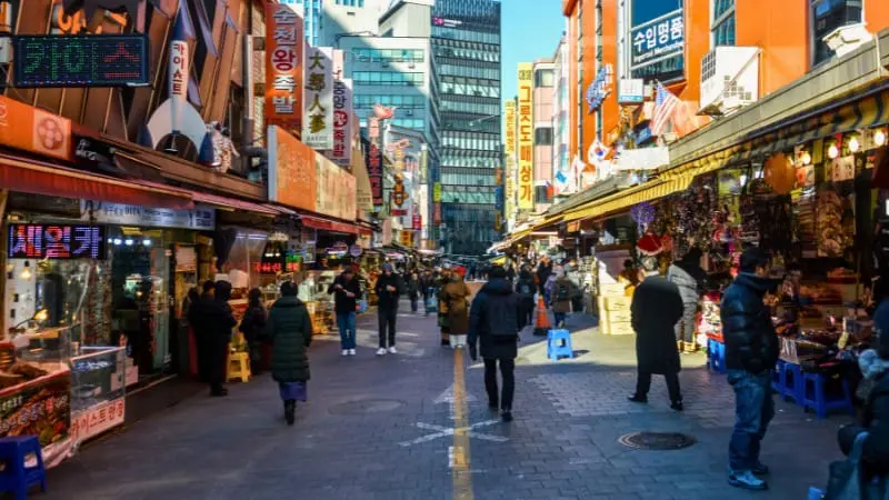Useful tips for traveling through cities in South Korea during your 10-day itinerary.