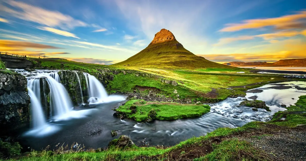 Visiting Iceland in October is ideal for enjoying cooler weather and autumn views.