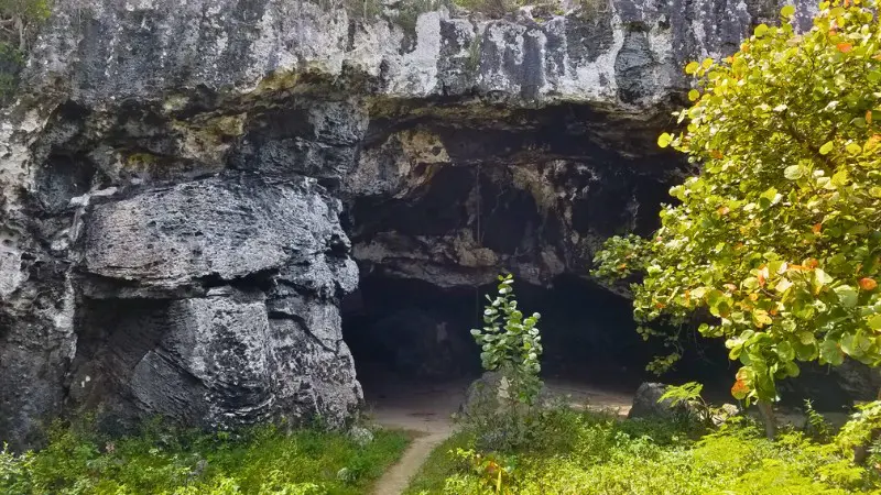 Preacher’s Cave once sheltered settlers and features natural skylights.