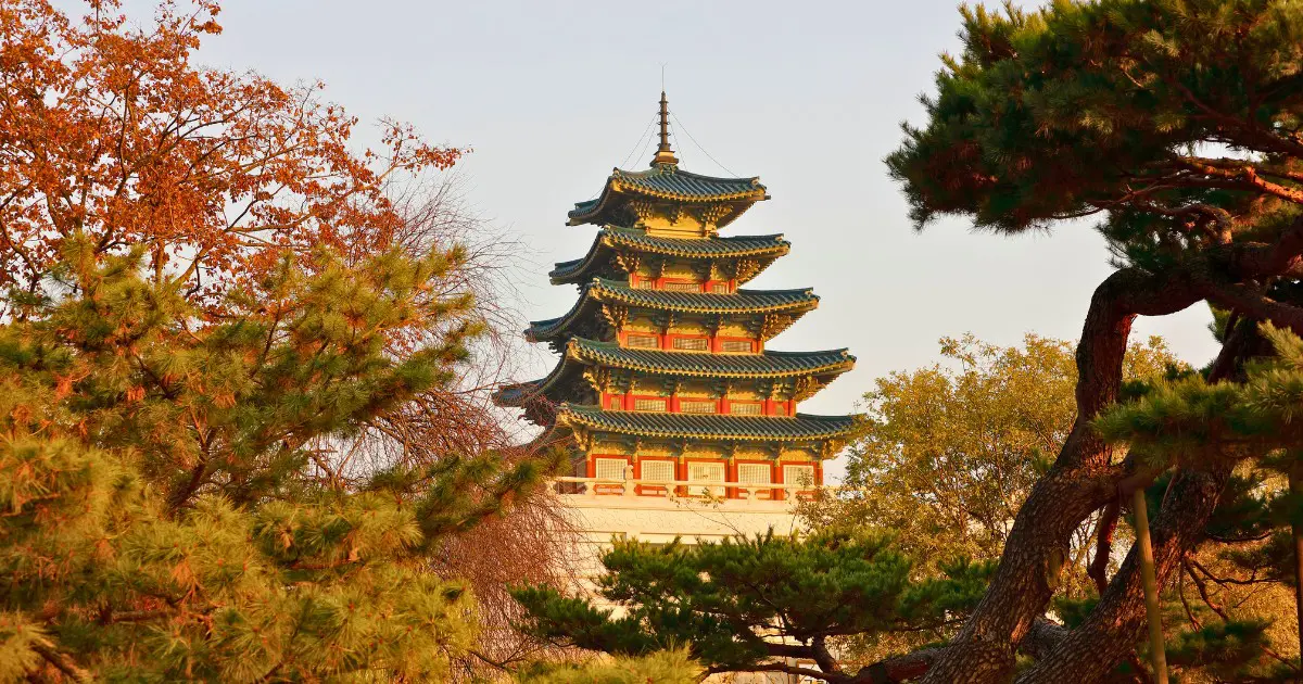 Seoul’s royal palaces showcase Korea’s vibrant cultural and historic legacy.