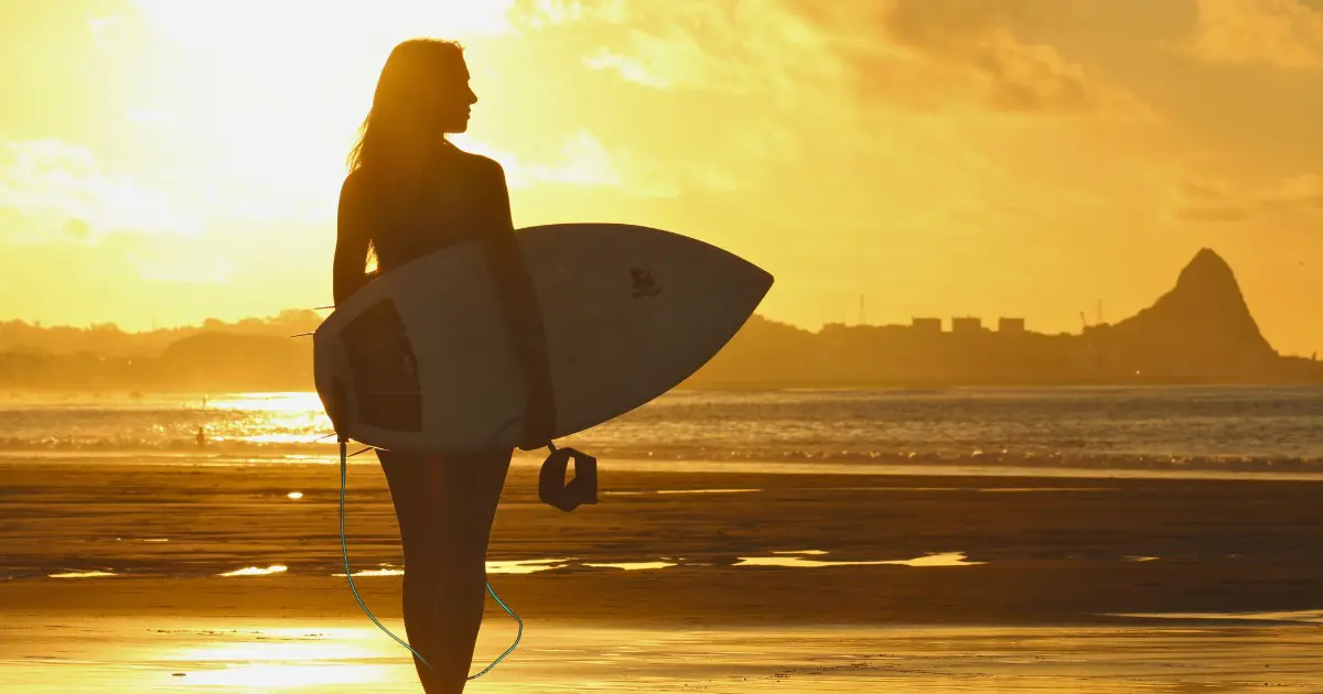 Surfing Beaches in Hawaii for Beginners