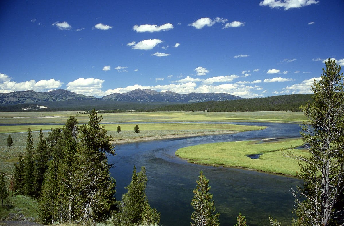 The Best Accommodations in and Around Yellowstone National Park ...