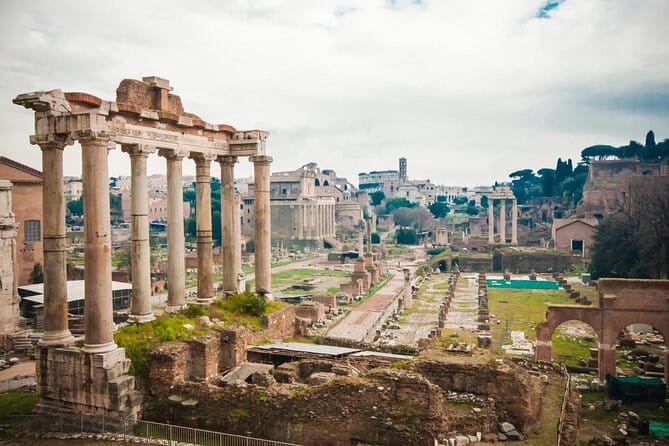 Image of ruins in rome