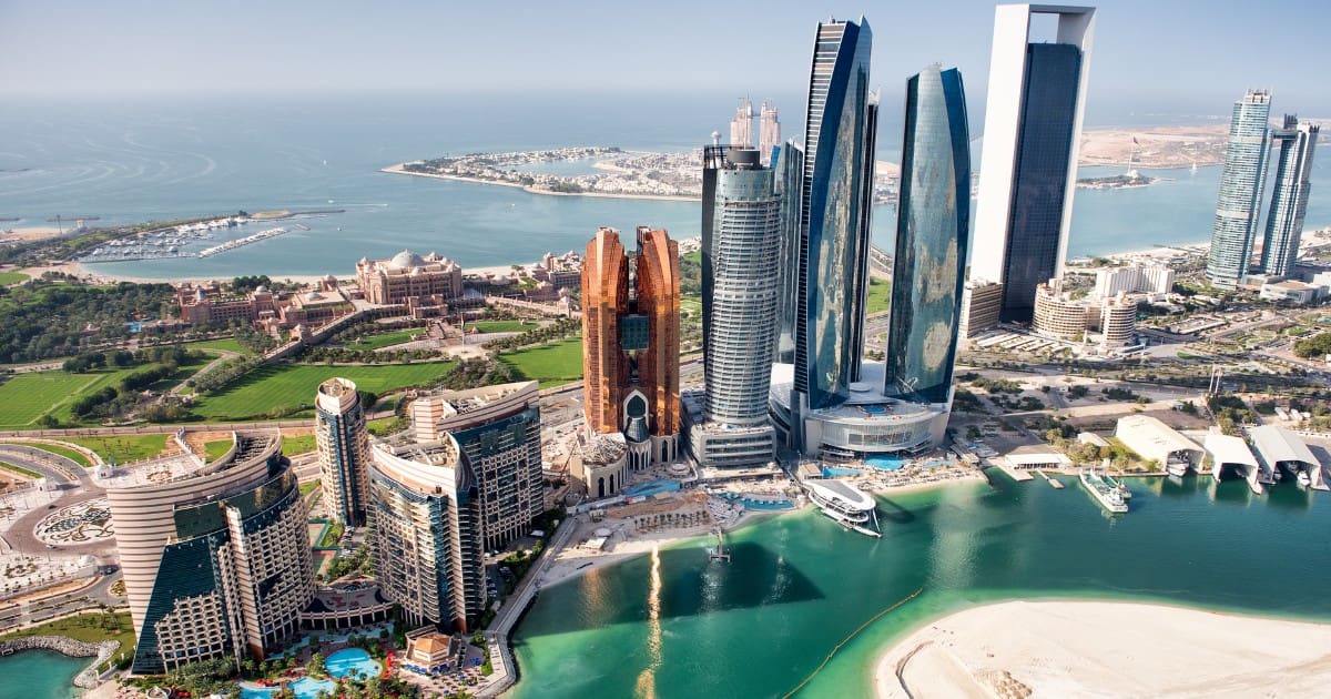 Free places to visit in Abu Dhabi - Skyscrapers and resorts, with many free attractions to explore.