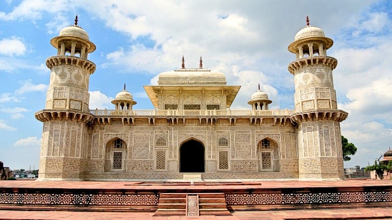 Itmad-ud-Daulah's Tomb, a beautiful marble mausoleum known as the Baby Taj, is a must-visit tourist spot in Agra.