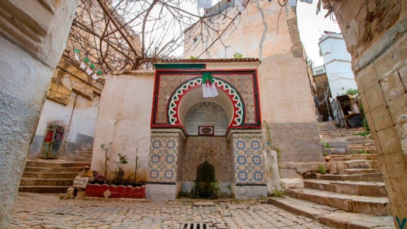 Narrow, colorful streets within Casbah Algiers, revealing its rich history and culture.