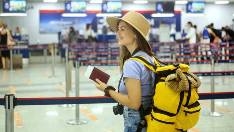Arrive early at the airport when traveling to Aruba to avoid stress.